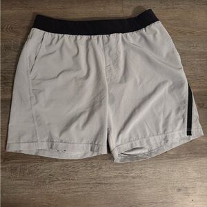 Men’s Vuori Shorts XL